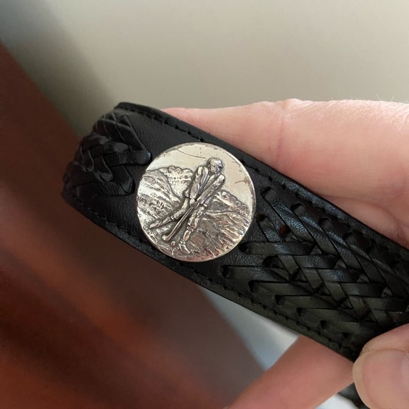 BRIGHTON Black leather LOGAN Onyx belt w/Silver Medallions Golf Scenes Mens 42 - Picture 5 of 11